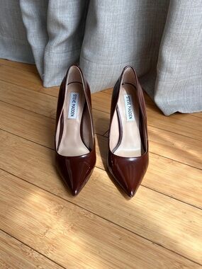 Steve Madden Vala Pump Heels in Chocolate Brown Patent Leather